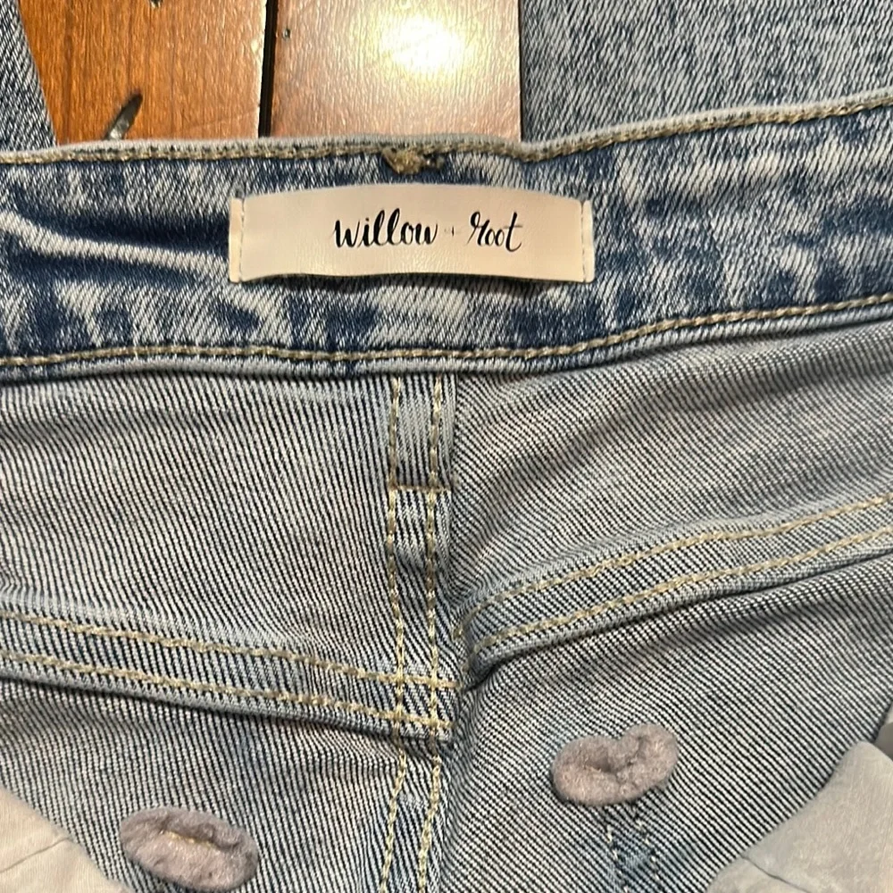 High Rise Blue Distressed Jeans - Picture 4 of 4